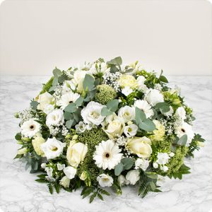 coussin de fleurs blanc livraison fleurs de deuil 123fleurs comparaison bloomyrama