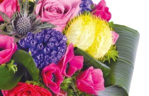 bouquet sarah rond multicolore Agitateur floral comparatif de fleurs bloomyrama