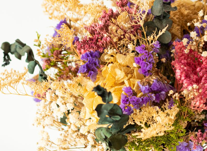 Un bouquet de fleurs séchées multicolore pour mariage - blog bloomyrama