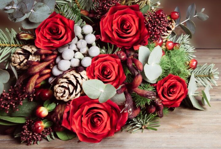 Quelles fleurs choisir pour un bouquet de Noël parfait ?