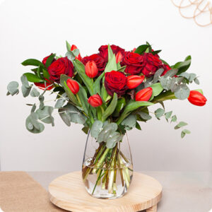 Bouquet roses et tulipes rouges livraison 123fleurs comparaison de fleurs bloomyrama